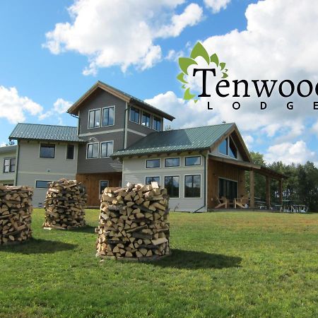 Tenwood Lodge อิทากา ภายนอก รูปภาพ